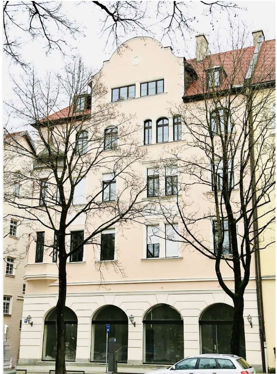 Hausansicht des Altbaus in der Ungererstraße nahe Ungererbad, Schwabing München