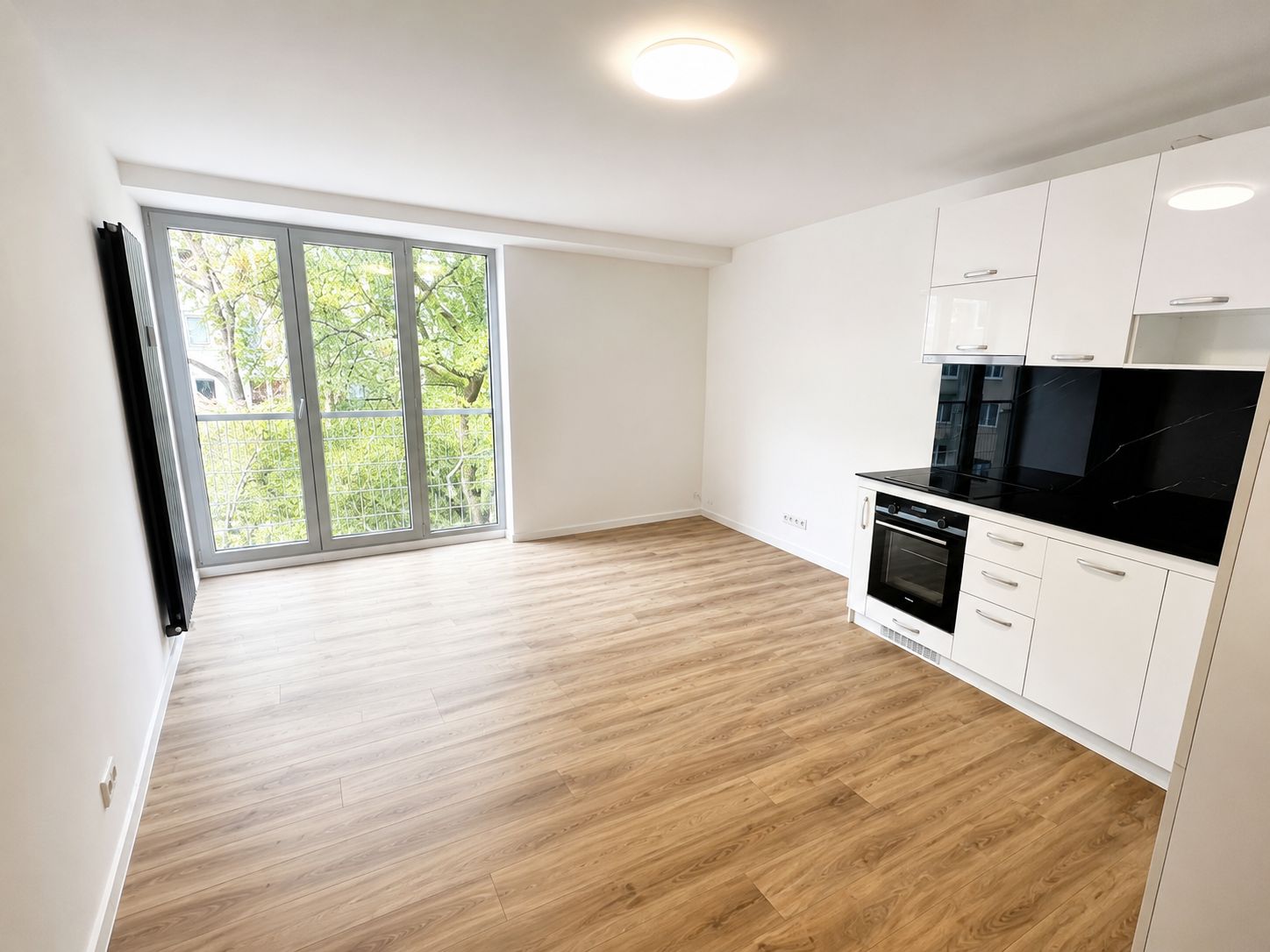 Komplett möbliertes Studenten-Apartment direkt an der Münchner Freiheit, Schwabing