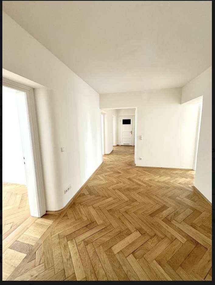 Sanierte 4-Zimmer-Wohnung in der Bechsteinstraße, Schwabing