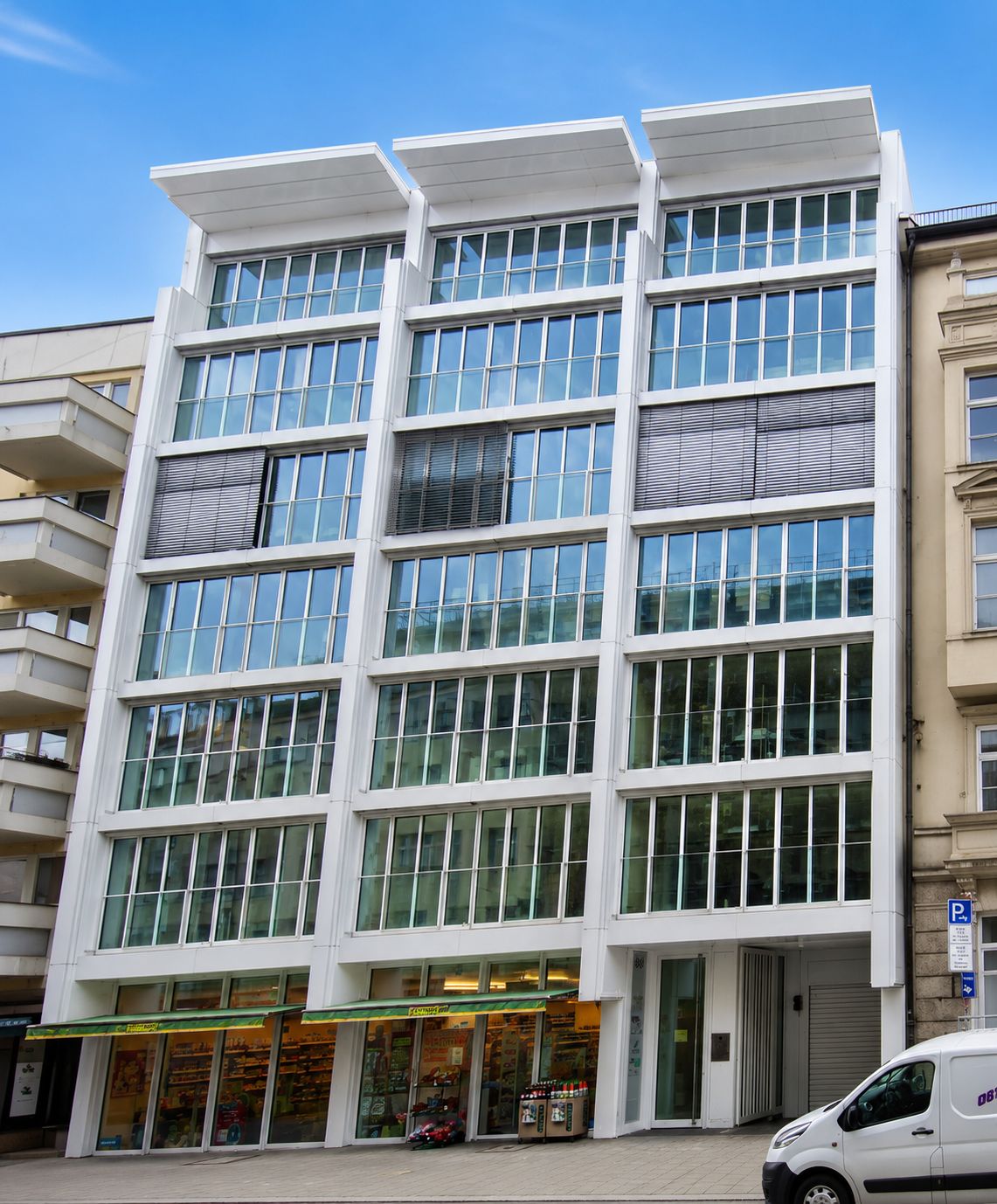 5-Zimmer-Etagenwohnung in der Hohenzollernstraße, Schwabing
